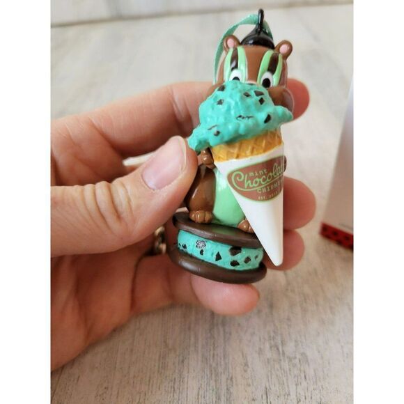 Hallmark mint chocolate chipmunk ice cream 2013 ornament Xmas holiday tree - Picture 6 of 7